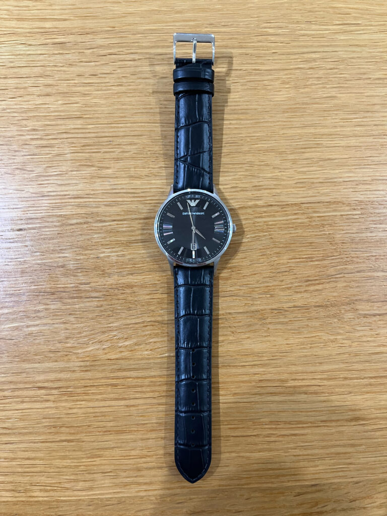 アルマーニ　Armani　腕時計　レザーベルト　ベルト交換　カシス　CASSIS